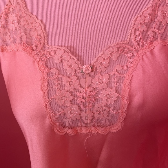 Victoria’s Secret Peach Chemise 90’s vintage. 🌸 - Picture 2 of 9
